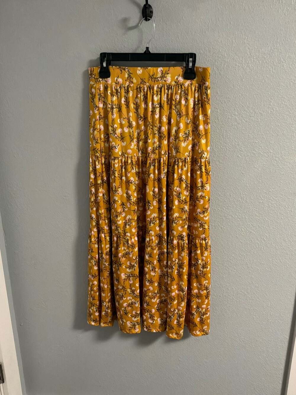 ninexis Tiered Skirt Size XL Yellow Floral Maxi Boho